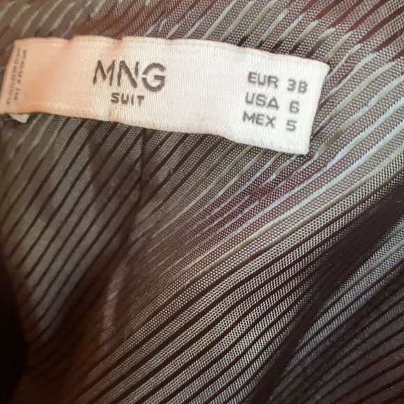 MNG by Mango Black Blazer structured for a more slender fit. - Picture 5 of 7